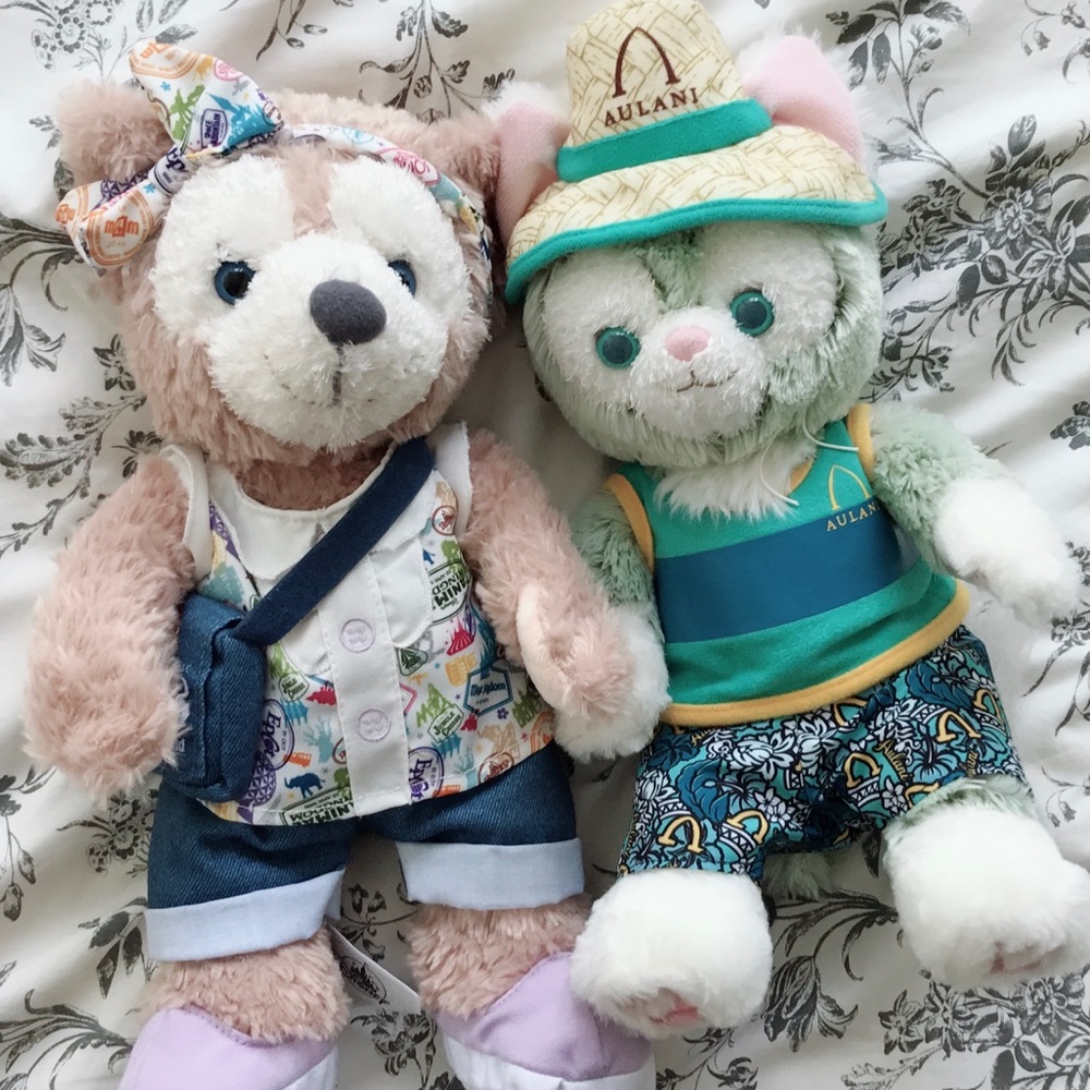 2 cute Disney plushies!!